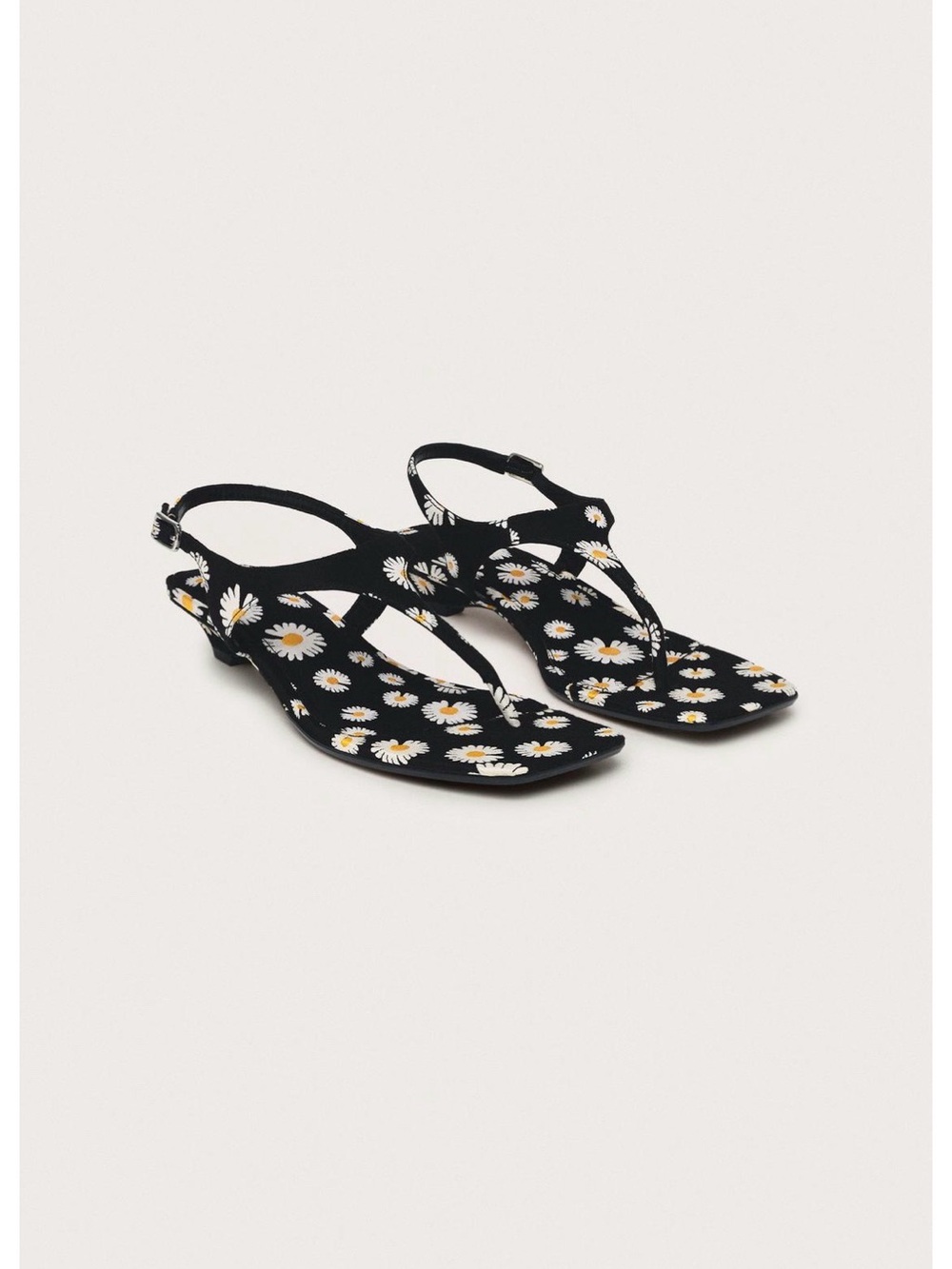 Zara NWT printed limited edition daisy sandals
